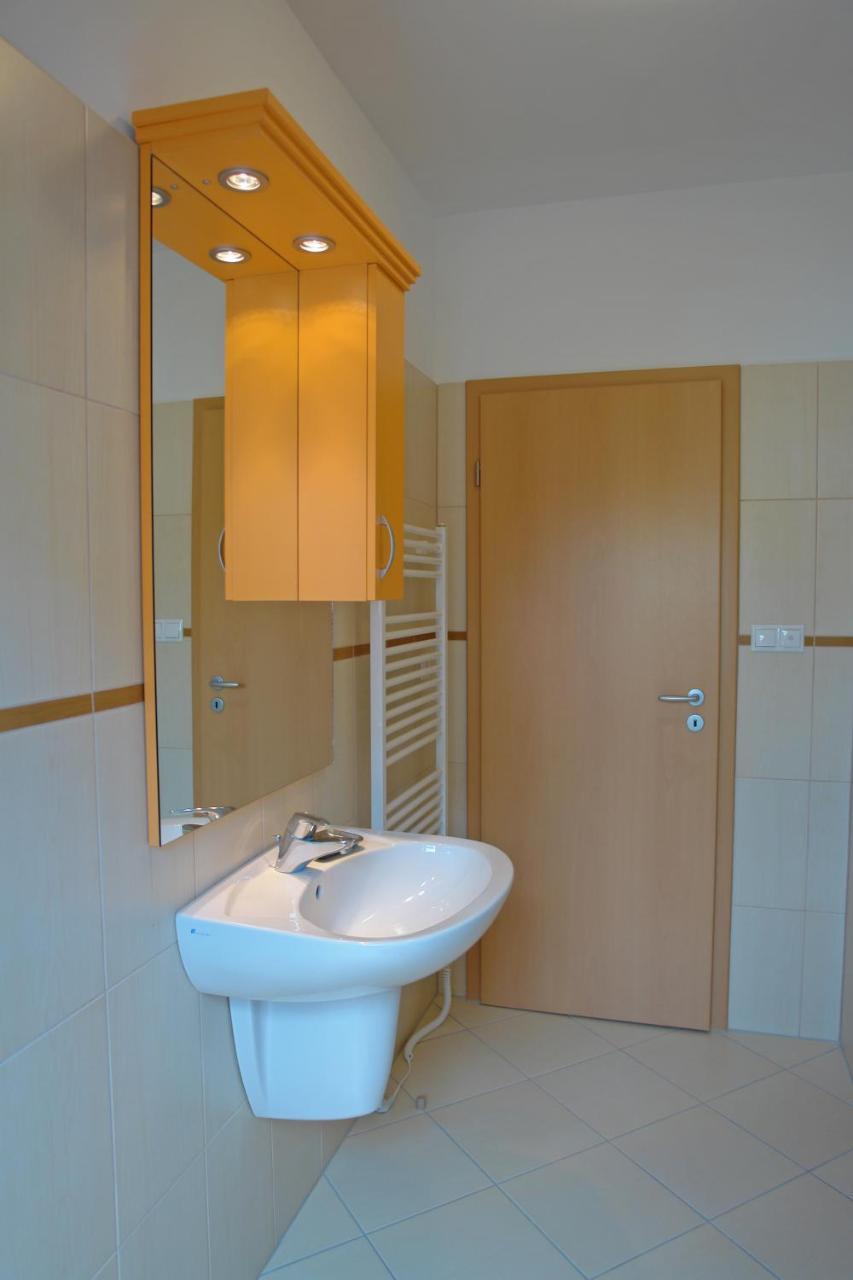 Roselio Sky Residence Heviz Luaran gambar
