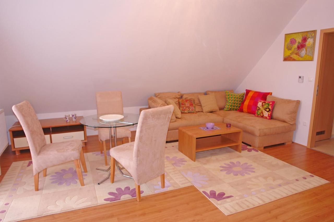 Roselio Sky Residence Heviz Luaran gambar
