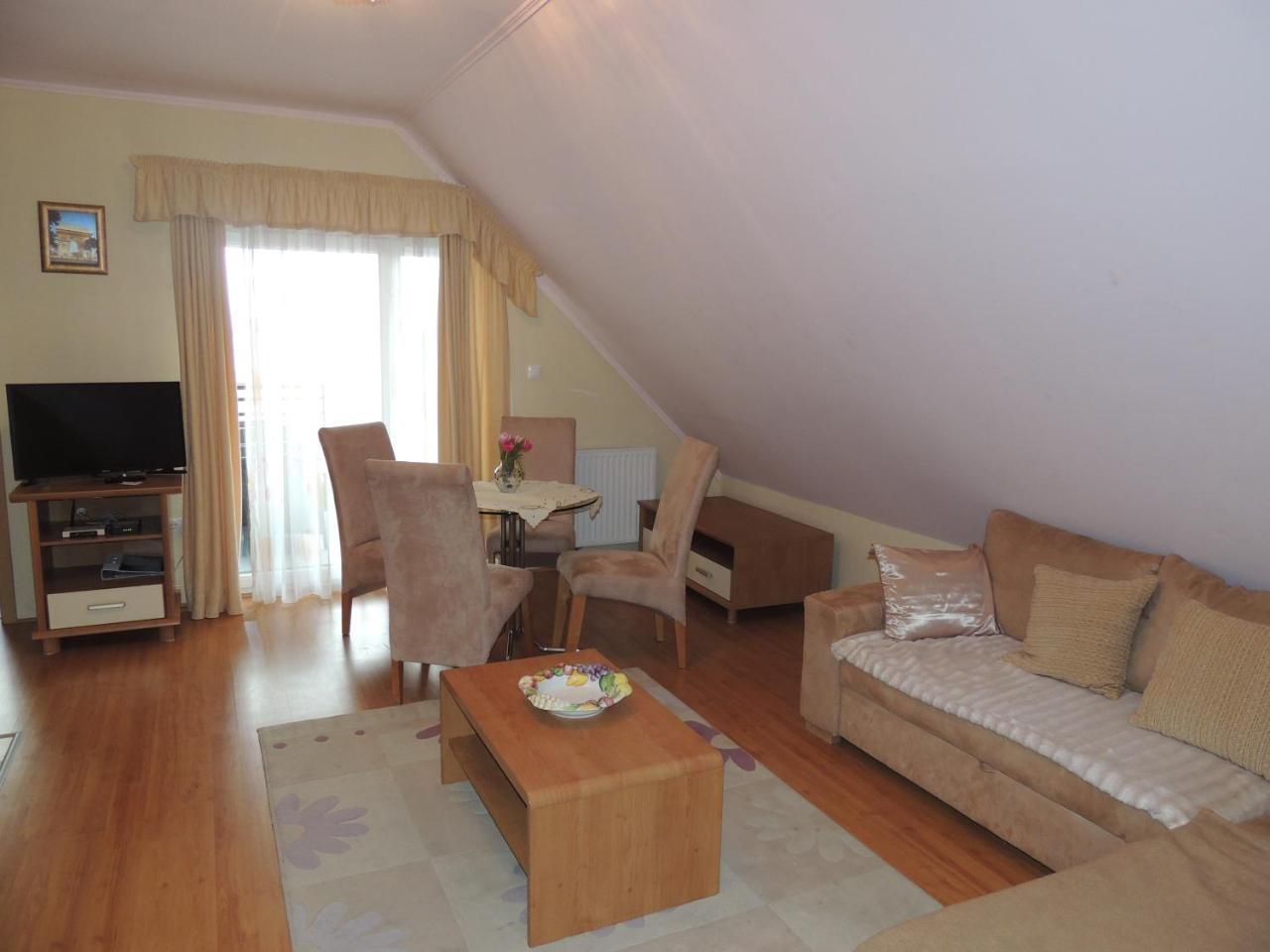 Roselio Sky Residence Heviz Luaran gambar